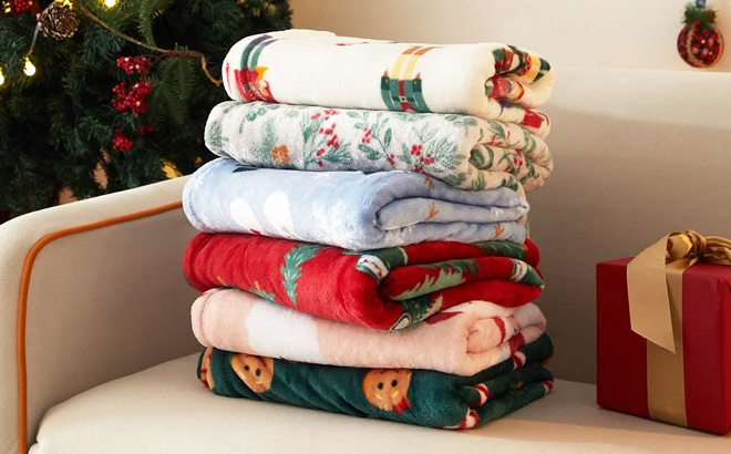 Christmas Throw Blankets