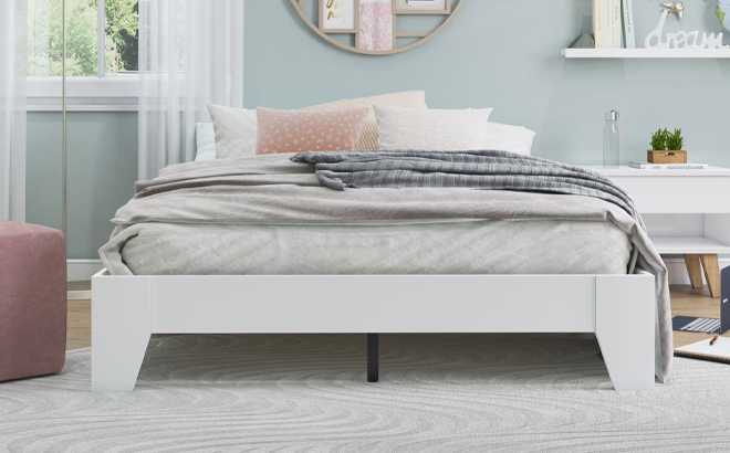 Hillsdale Furniture Casey Full Wood Platform Bed