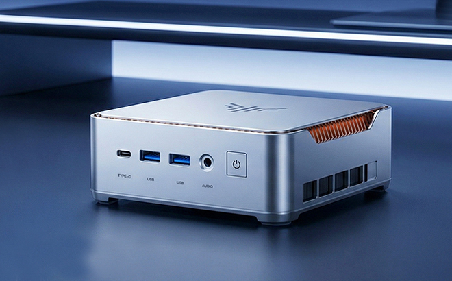 KAMRUI Hyper H2 Mini PC Windows 11 Pro on a Table