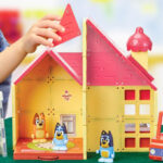 Tile Town Bluey Heeler Family Home 52 Piece Magnetic Tile Playset